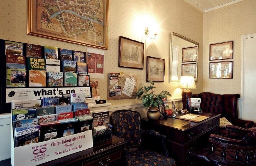 The Farthings Bed & Breakfast 4*